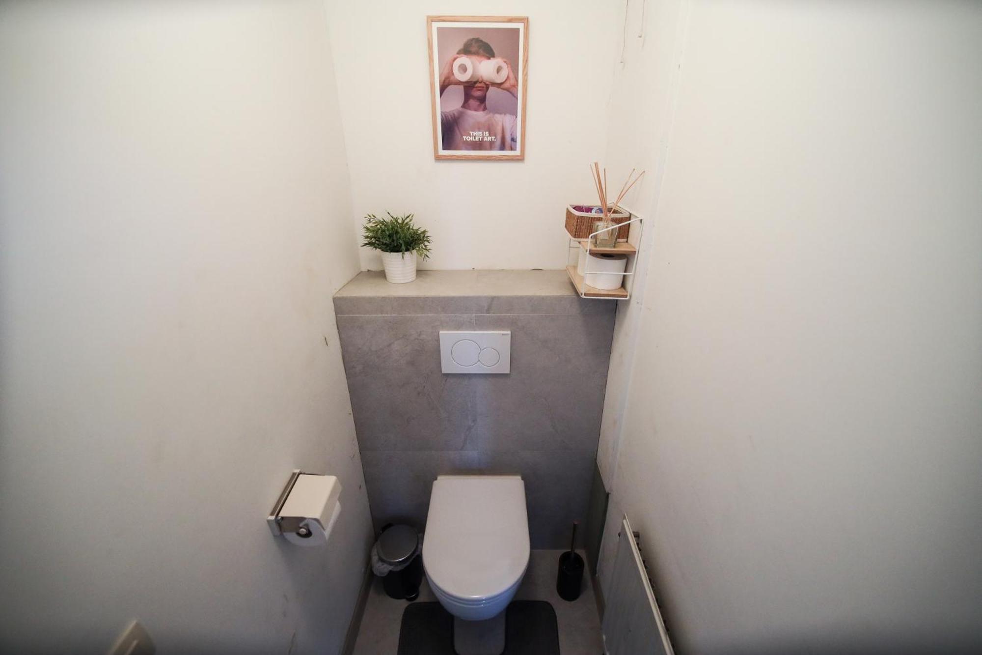 Prive Met Chill En Gedeelde Badkamer - Rand - Afrit E313 Wommelgem - Vlakbij Tramhalte Lijn 9 En 24