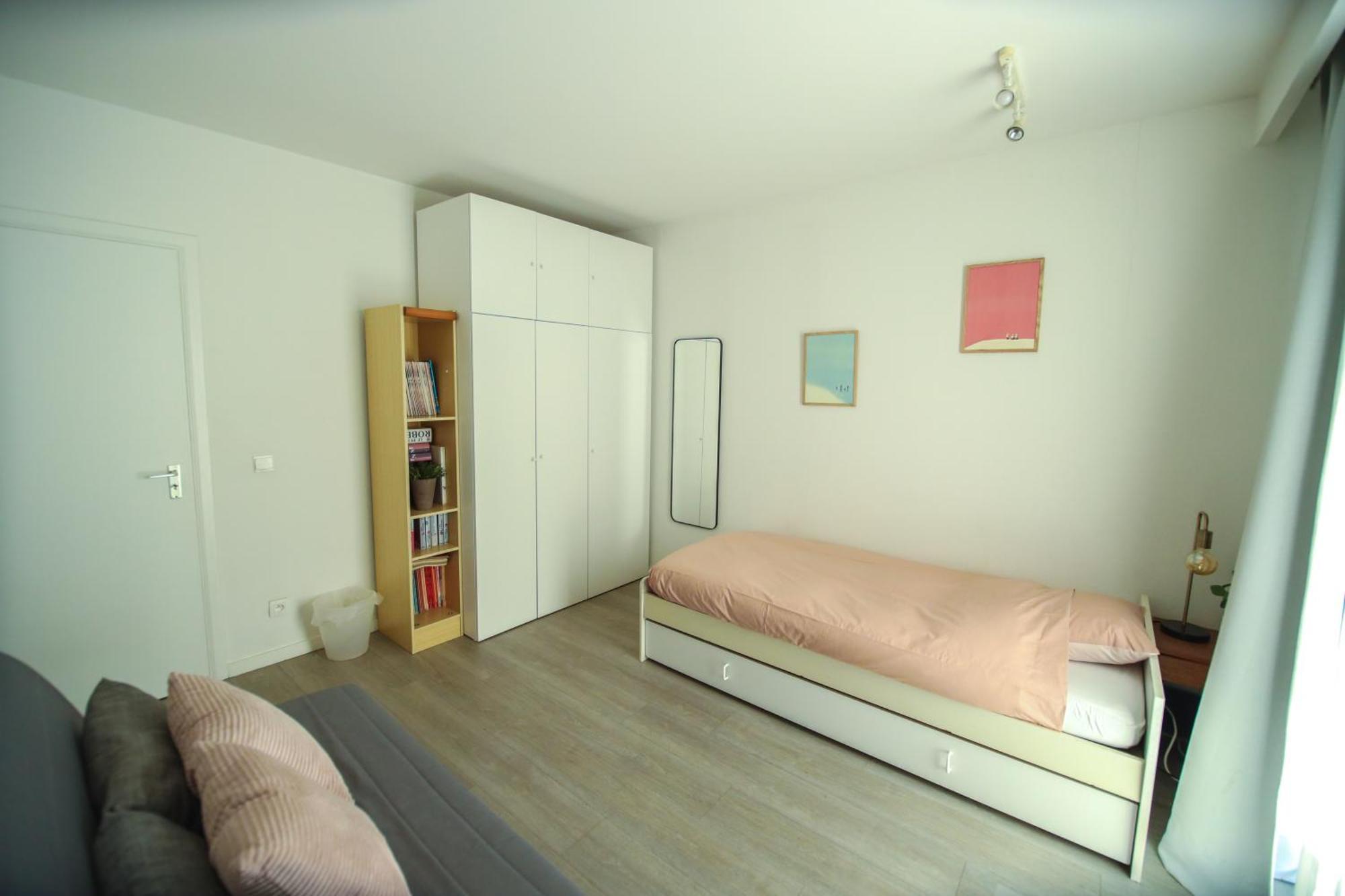Prive Met Chill En Gedeelde Badkamer - Rand - Afrit E313 Wommelgem - Vlakbij Tramhalte Lijn 9 En 24 Anversa