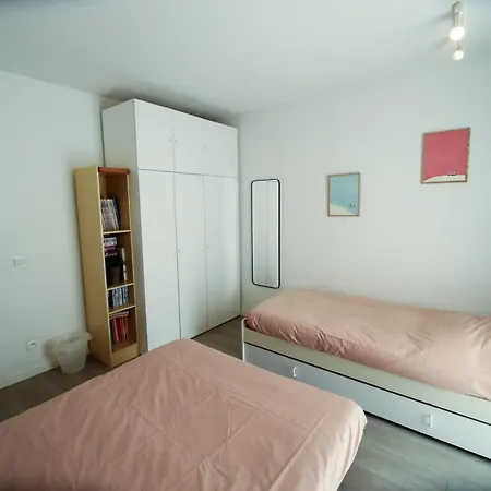 Prive Kamer Met Chill Room En Gedeelde Badkamer - Rand Antwerpen - Afrit E313 Wommelgem - Vlakbij Tramhalte Lijn 9 En 24 Exterior photo