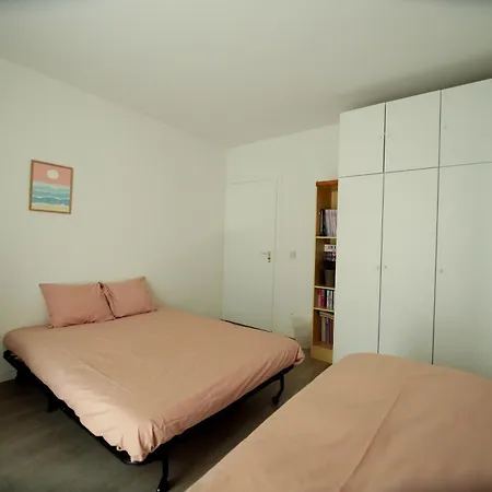 Prive Kamer Met Chill Room En Gedeelde Badkamer - Rand Antwerpen - Afrit E313 Wommelgem - Vlakbij Tramhalte Lijn 9 En 24 Exterior photo