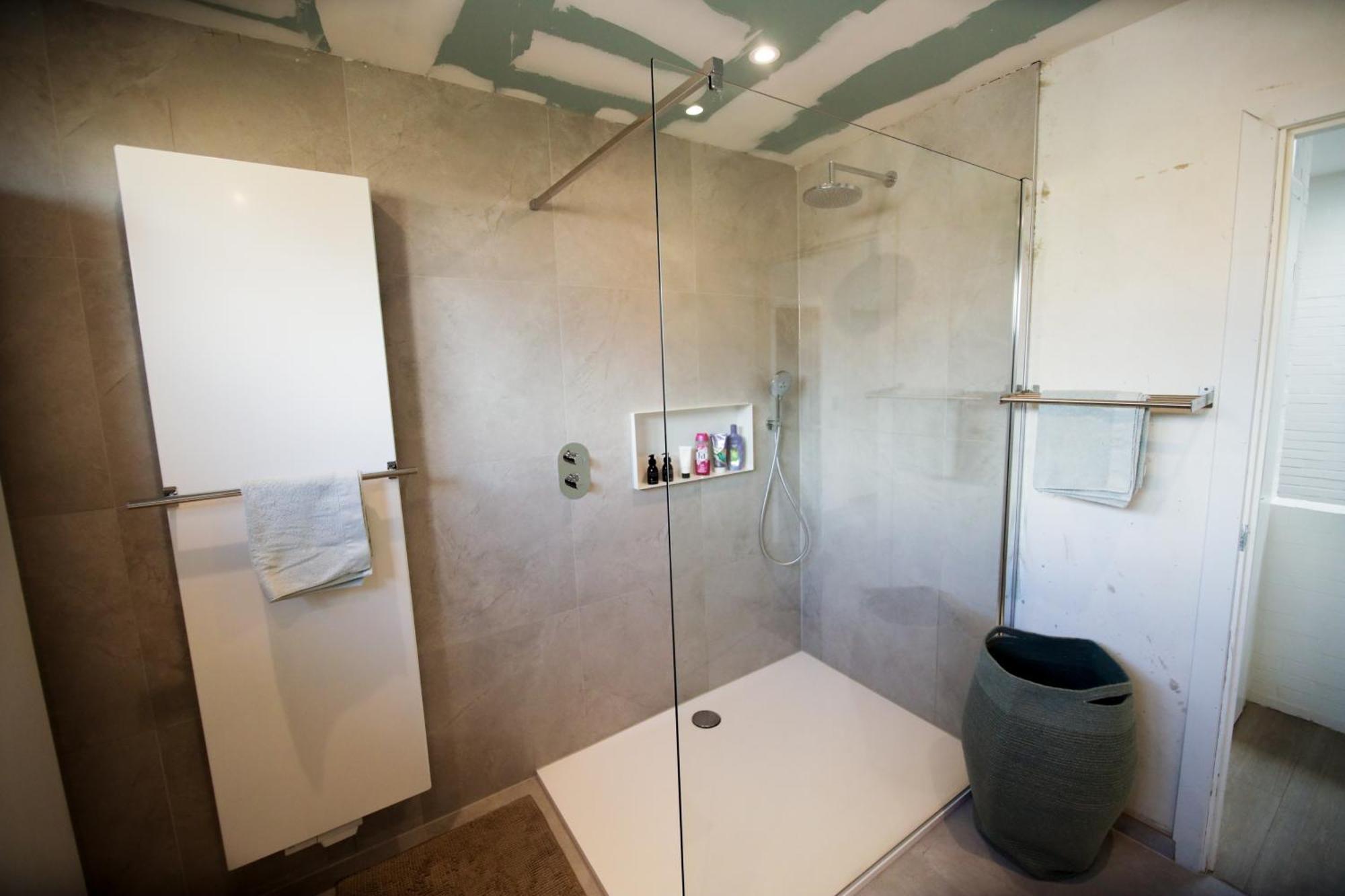 Prive Met Chill En Gedeelde Badkamer - Rand - Afrit E313 Wommelgem - Vlakbij Tramhalte Lijn 9 En 24 * Amberes